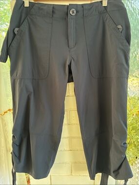 Eastern Mountain Sports Charcoal Gray Cargo Capris